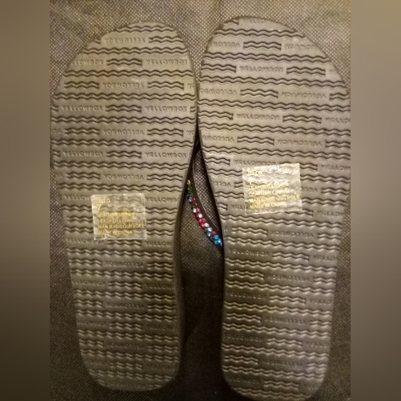 Yellow Box -#2 NWT Black Flip Flops with Multicolor Rhinestones, Size 7, No Box - Picture 4 of 8